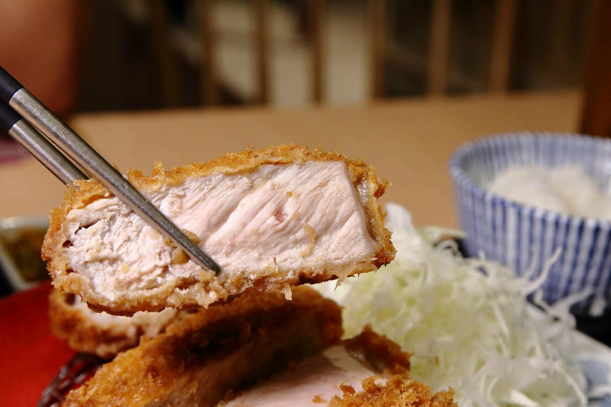 銀座杏子日式豬排，網友票選人氣第一名日式豬排！軟殼蝦與極厚炸