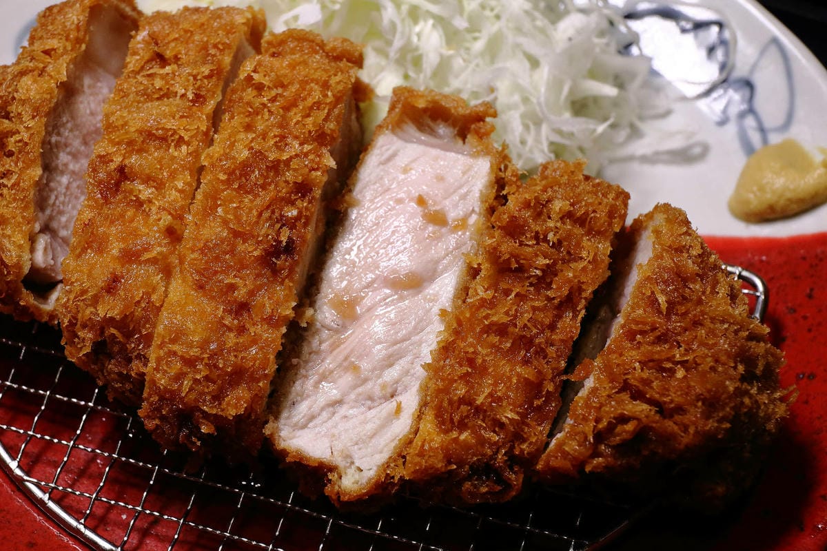 銀座杏子日式豬排，網友票選人氣第一名日式豬排！軟殼蝦與極厚炸