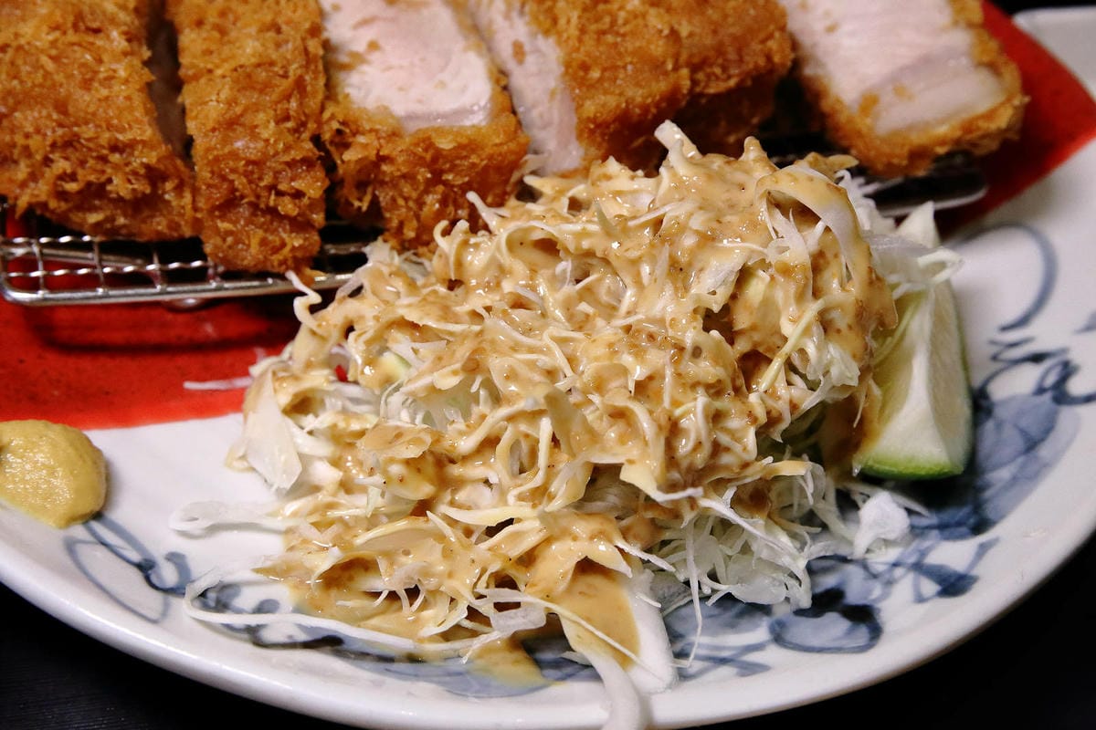 銀座杏子日式豬排，網友票選人氣第一名日式豬排！軟殼蝦與極厚炸