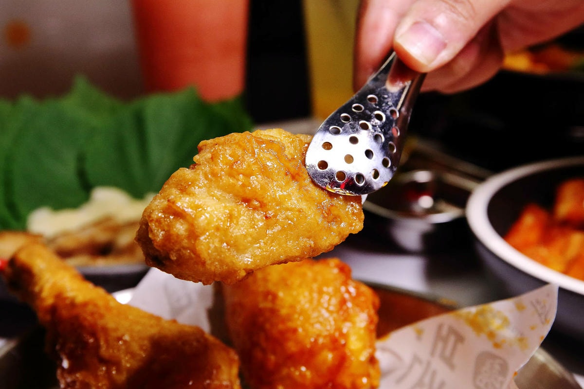 新開幕!!𝐁𝐨𝐧𝐜𝐡𝐨𝐧本村韓式炸雞-重慶南店,風靡全球的韓