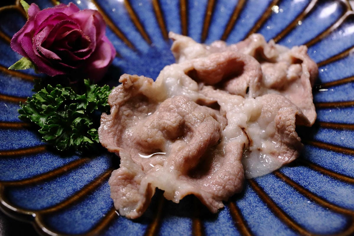 全台最強肉品火鍋!大魔大滿足鍋物中和店,四號公園超人氣高質感 全台最強肉品火鍋!大魔大滿足鍋物中和店,四號公園超人氣高質感