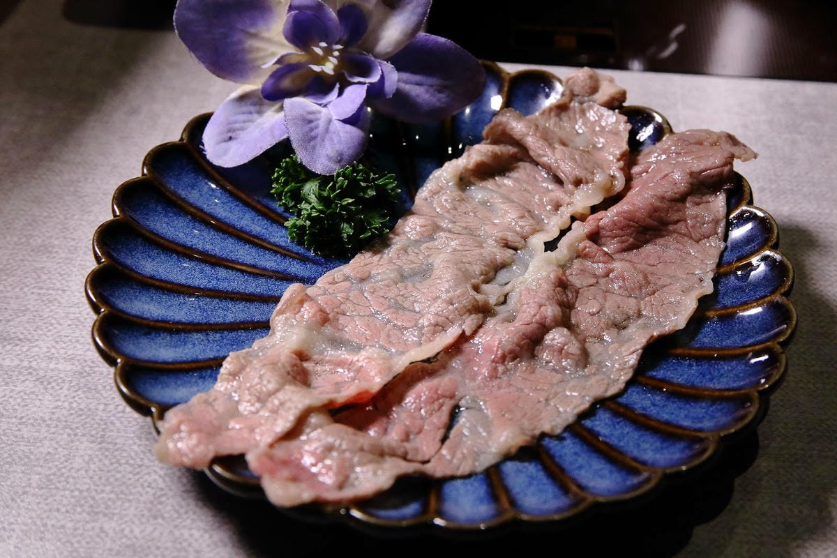 全台最強肉品火鍋!大魔大滿足鍋物中和店,四號公園超人氣高質感 全台最強肉品火鍋!大魔大滿足鍋物中和店,四號公園超人氣高質感