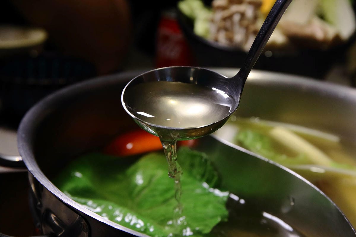 全台最強肉品火鍋!大魔大滿足鍋物中和店,四號公園超人氣高質感 全台最強肉品火鍋!大魔大滿足鍋物中和店,四號公園超人氣高質感