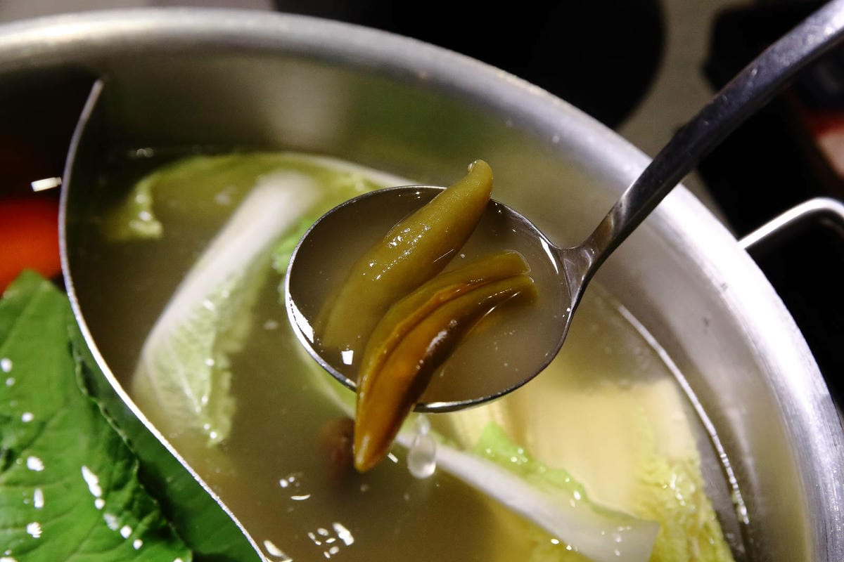 全台最強肉品火鍋!大魔大滿足鍋物中和店,四號公園超人氣高質感 全台最強肉品火鍋!大魔大滿足鍋物中和店,四號公園超人氣高質感