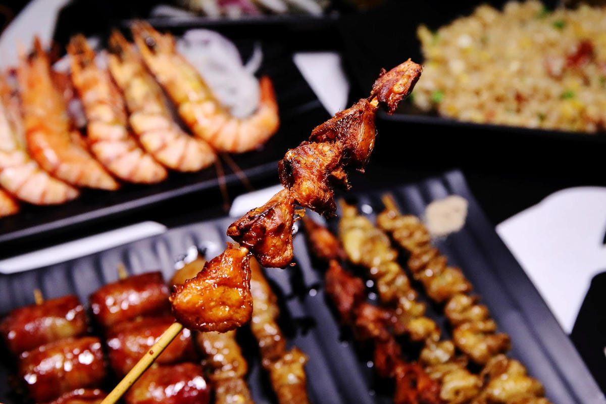 桃園平價熱炒首選！酒霸燒物酒館，隱藏版人氣烤鯛魚、串燒、熱炒