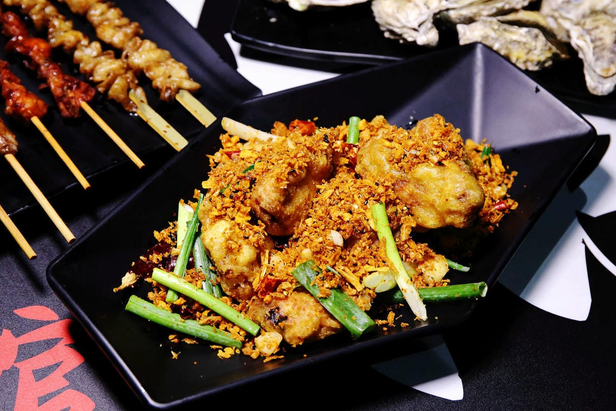 桃園平價熱炒首選！酒霸燒物酒館，隱藏版人氣烤鯛魚、串燒、熱炒