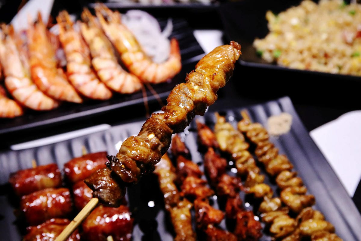 桃園平價熱炒首選！酒霸燒物酒館，隱藏版人氣烤鯛魚、串燒、熱炒