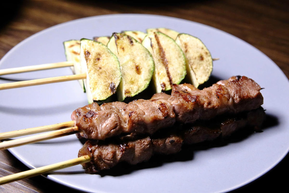 北車餐酒館推薦-Dobar北車店,有網紅歌手駐唱的沙發酒吧,