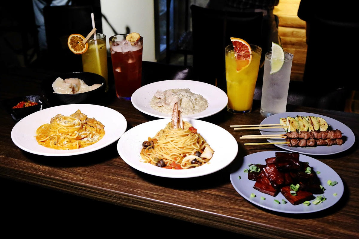 北車餐酒館推薦-Dobar北車店,有網紅歌手駐唱的沙發酒吧,