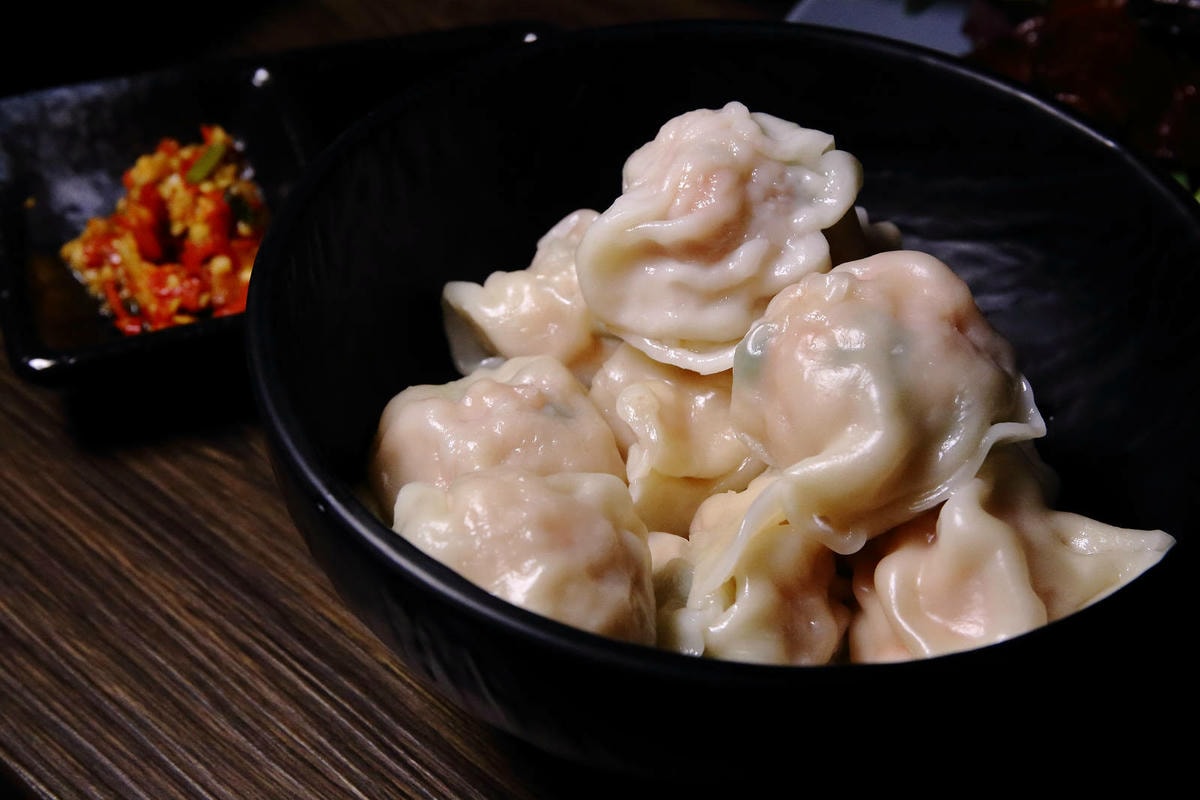 北車餐酒館推薦-Dobar北車店,有網紅歌手駐唱的沙發酒吧,