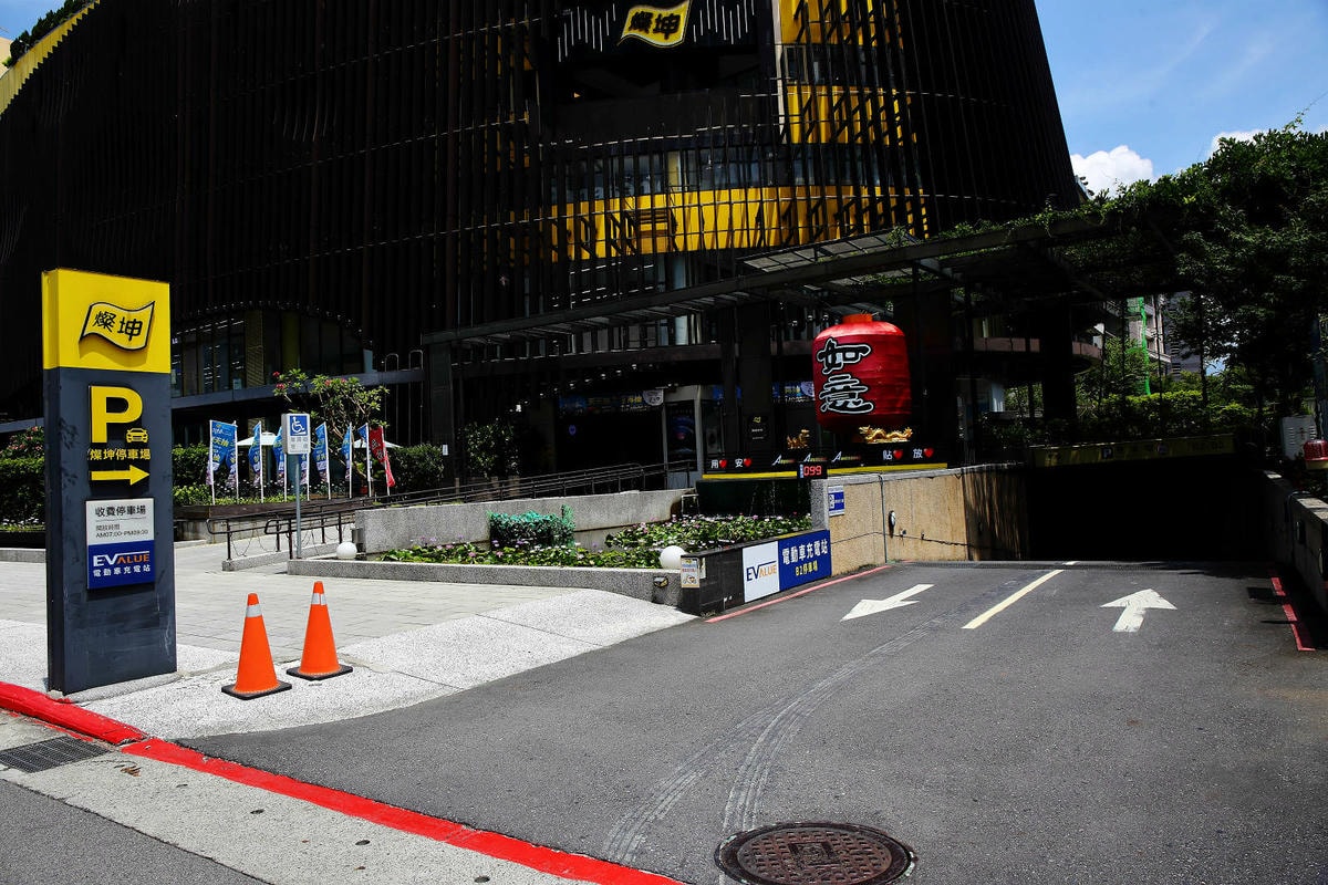 好睡王內湖旗艦店,全台最大、最多義式精品家具,義式經典沙發、 好睡王內湖旗艦店,全台最大、最多義式精品家具,義式經典沙發、