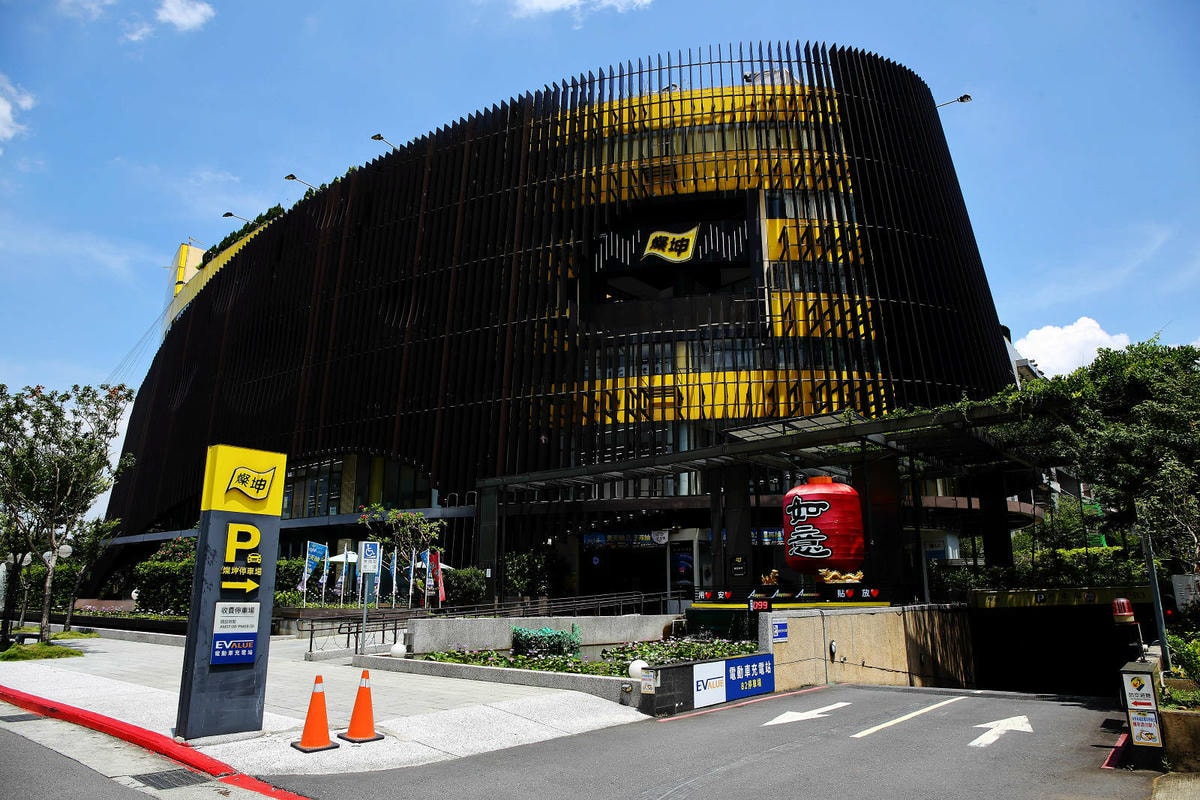 好睡王內湖旗艦店,全台最大、最多義式精品家具,義式經典沙發、 好睡王內湖旗艦店,全台最大、最多義式精品家具,義式經典沙發、