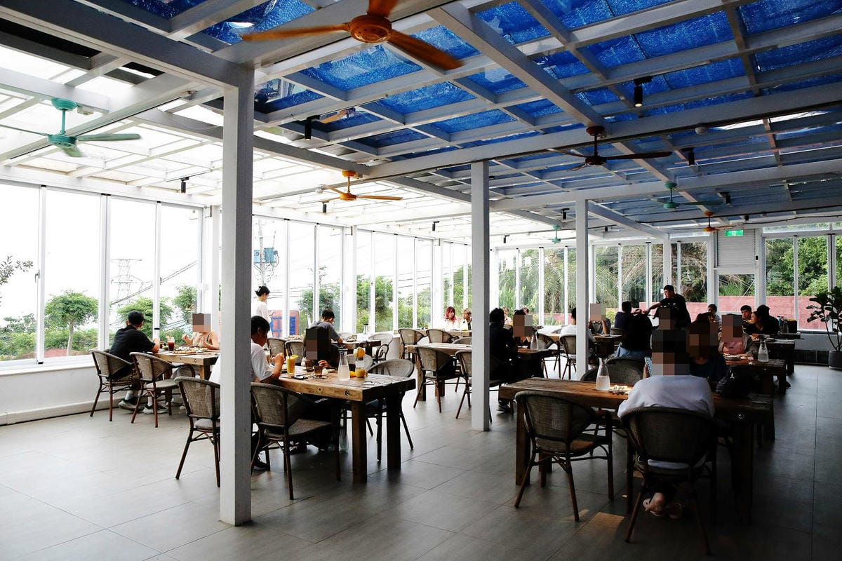 空ㄟ咖啡新竹店，湖口最新景觀餐廳，異國風百萬夜景、室外超大草