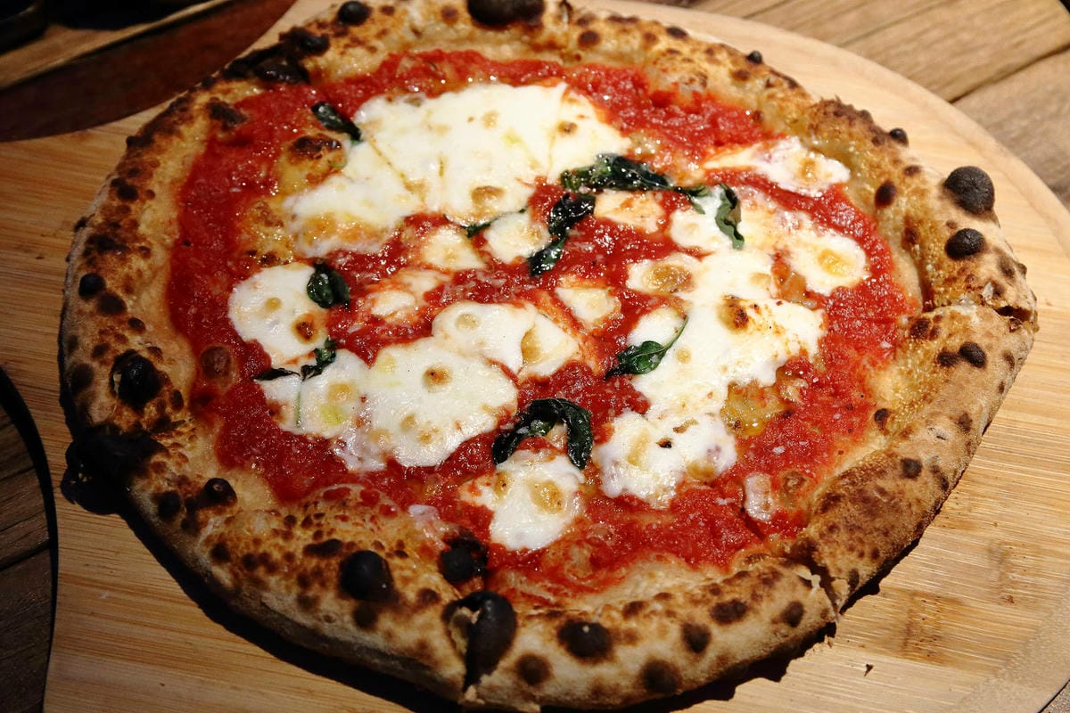 空ㄟ咖啡新竹店，湖口最新景觀餐廳，異國風百萬夜景、室外超大草