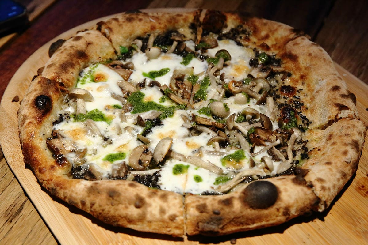 空ㄟ咖啡新竹店，湖口最新景觀餐廳，異國風百萬夜景、室外超大草