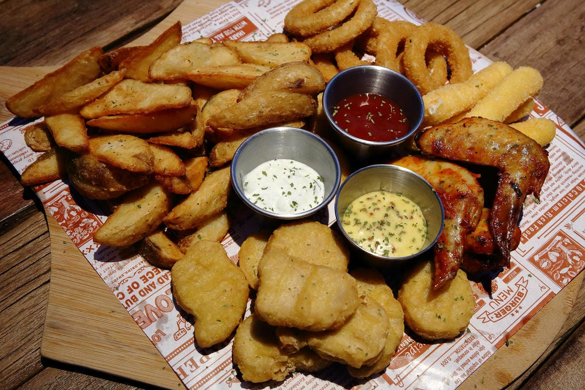 空ㄟ咖啡新竹店，湖口最新景觀餐廳，異國風百萬夜景、室外超大草
