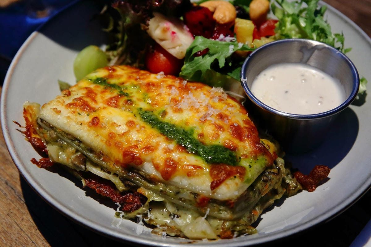 空ㄟ咖啡新竹店，湖口最新景觀餐廳，異國風百萬夜景、室外超大草