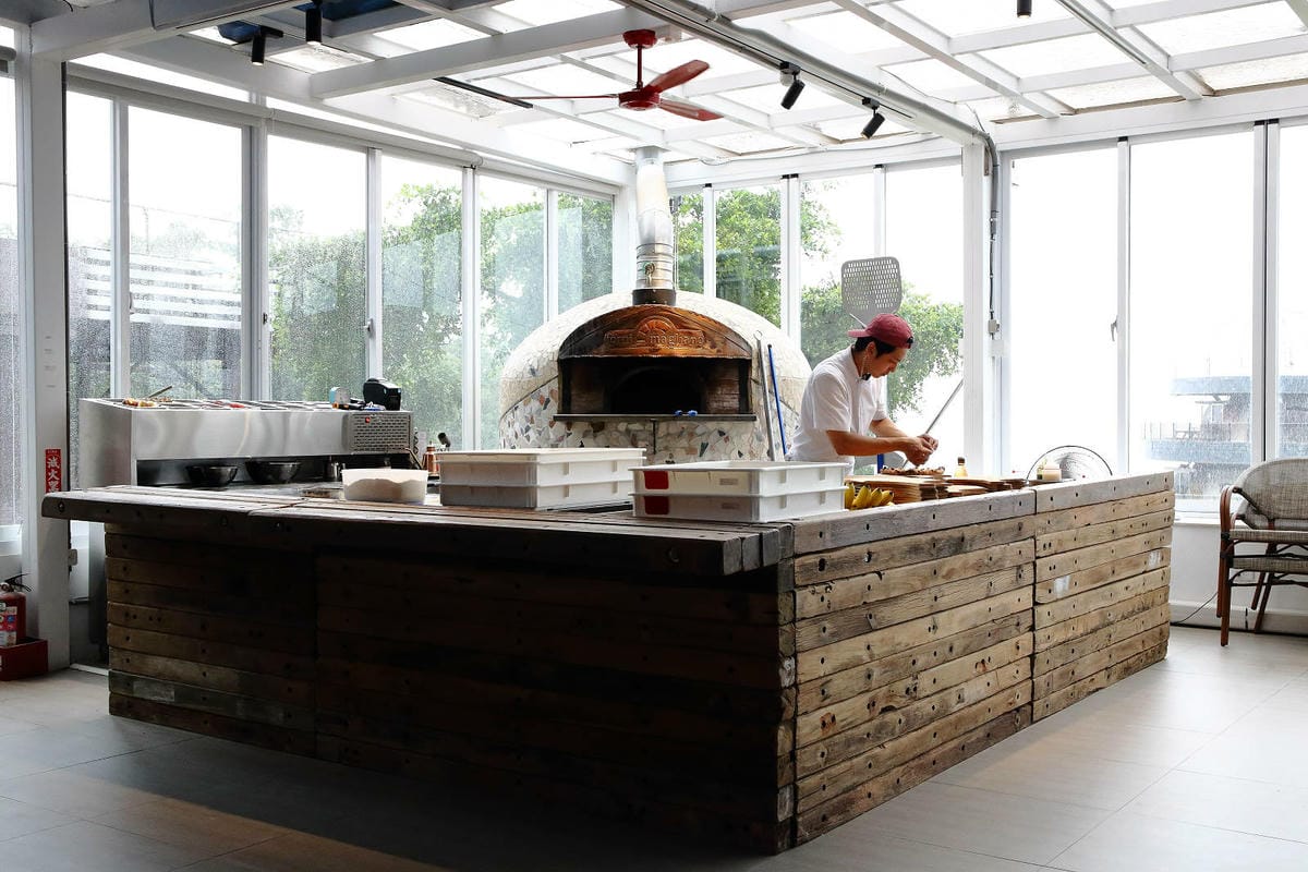 空ㄟ咖啡新竹店，湖口最新景觀餐廳，異國風百萬夜景、室外超大草