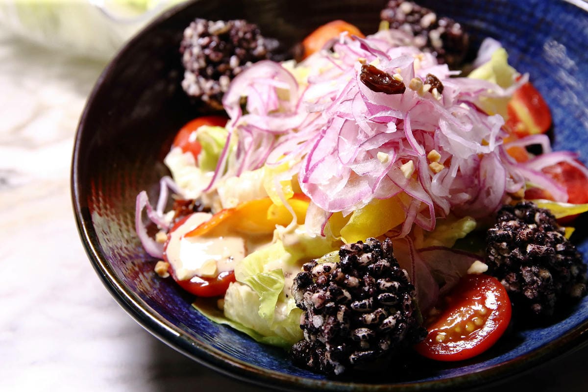 終於來台北了!台中人氣燒肉「老井」插旗信義區,30公分厚切牛 終於來台北了!台中人氣燒肉「老井」插旗信義區,30公分厚切牛