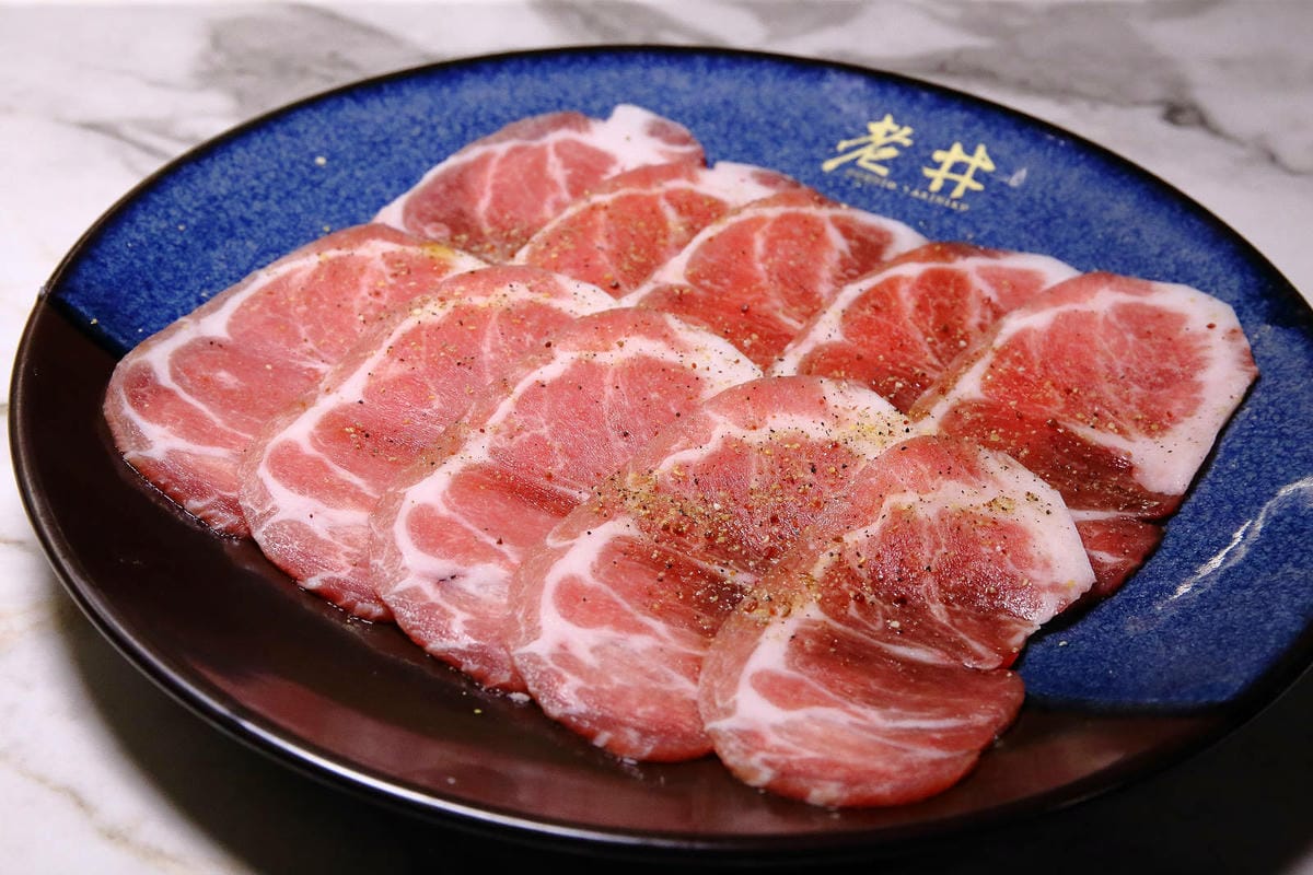 終於來台北了!台中人氣燒肉「老井」插旗信義區,30公分厚切牛 終於來台北了!台中人氣燒肉「老井」插旗信義區,30公分厚切牛