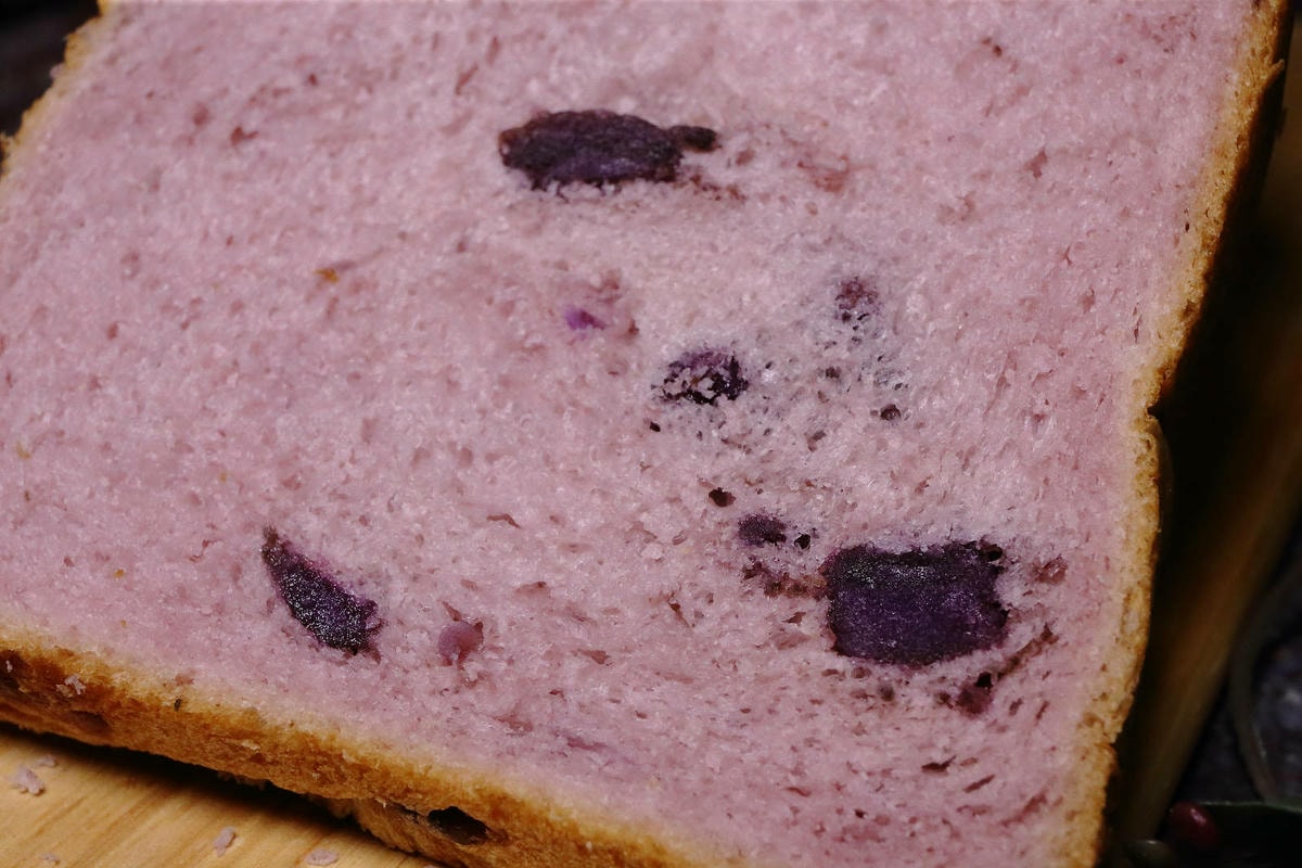 中秋送禮首選!賴董土司中秋禮盒,鳳梨酥與堅果塔送禮的最佳拍檔