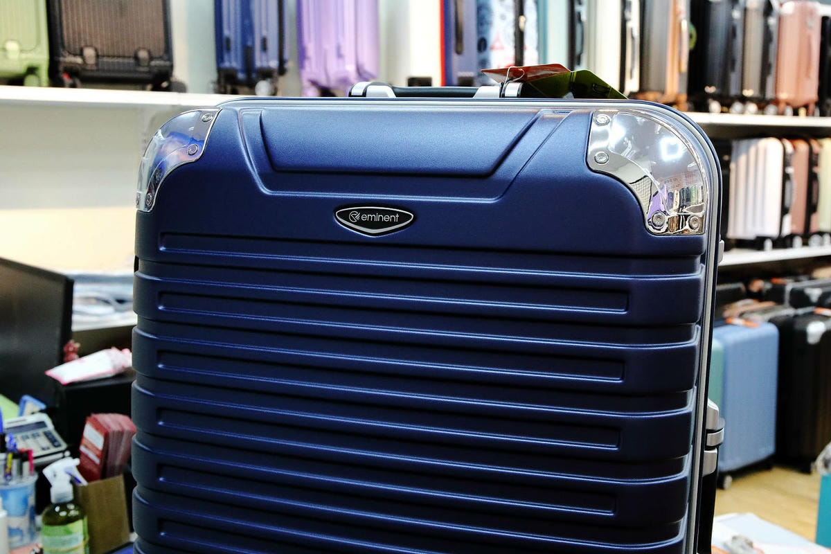 三重行李箱推薦,箱寓三重店新開幕!高顏質、超耐用行李箱品牌推