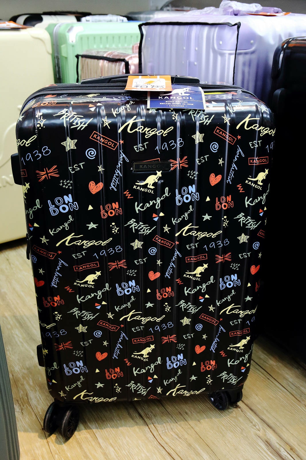 三重行李箱推薦,箱寓三重店新開幕!高顏質、超耐用行李箱品牌推