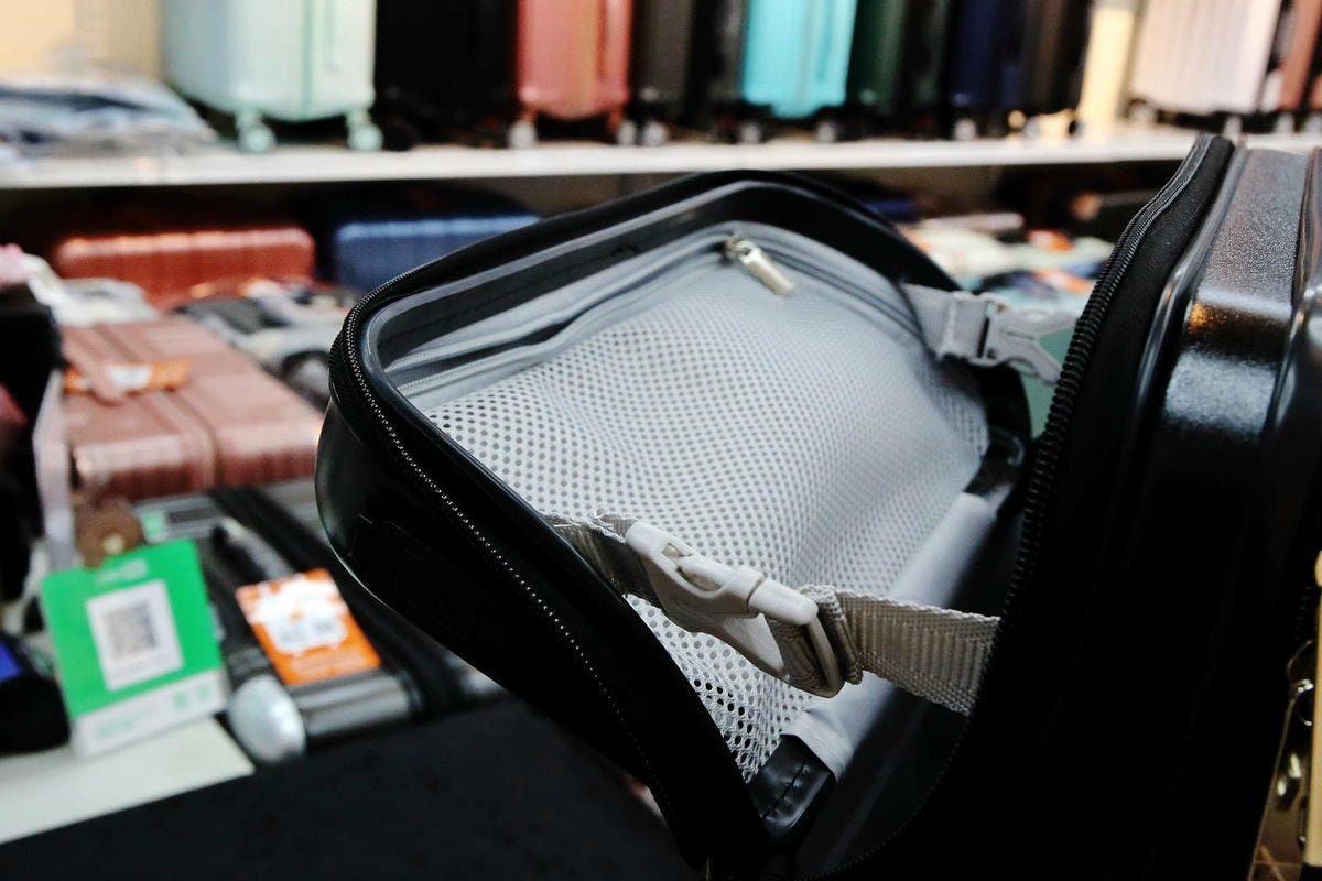 三重行李箱推薦,箱寓三重店新開幕!高顏質、超耐用行李箱品牌推