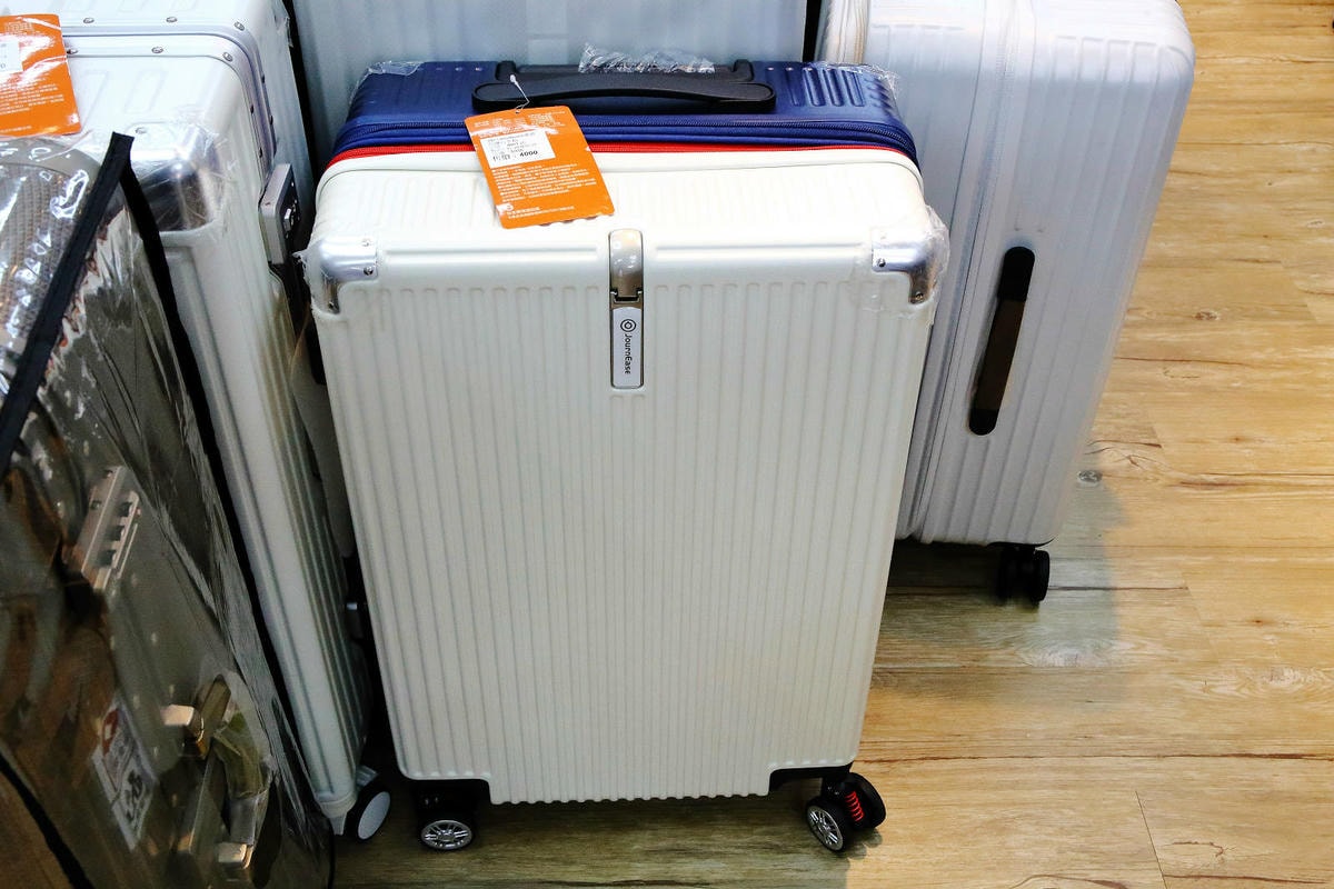 三重行李箱推薦,箱寓三重店新開幕!高顏質、超耐用行李箱品牌推