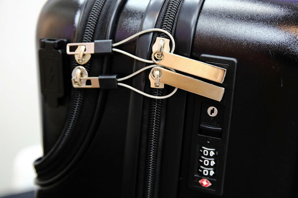 三重行李箱推薦,箱寓三重店新開幕!高顏質、超耐用行李箱品牌推