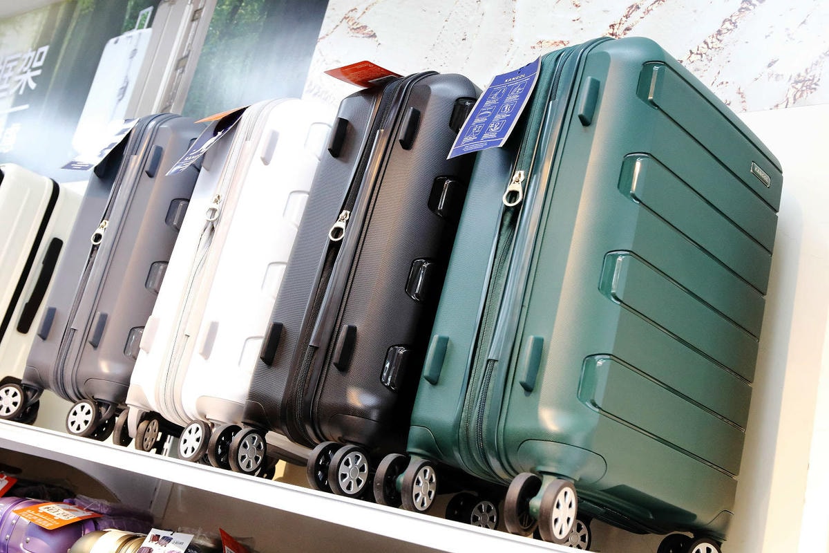 三重行李箱推薦,箱寓三重店新開幕!高顏質、超耐用行李箱品牌推