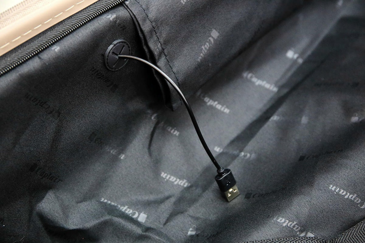 三重行李箱推薦,箱寓三重店新開幕!高顏質、超耐用行李箱品牌推