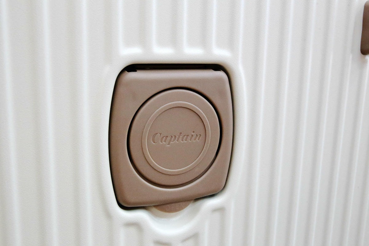 三重行李箱推薦,箱寓三重店新開幕!高顏質、超耐用行李箱品牌推