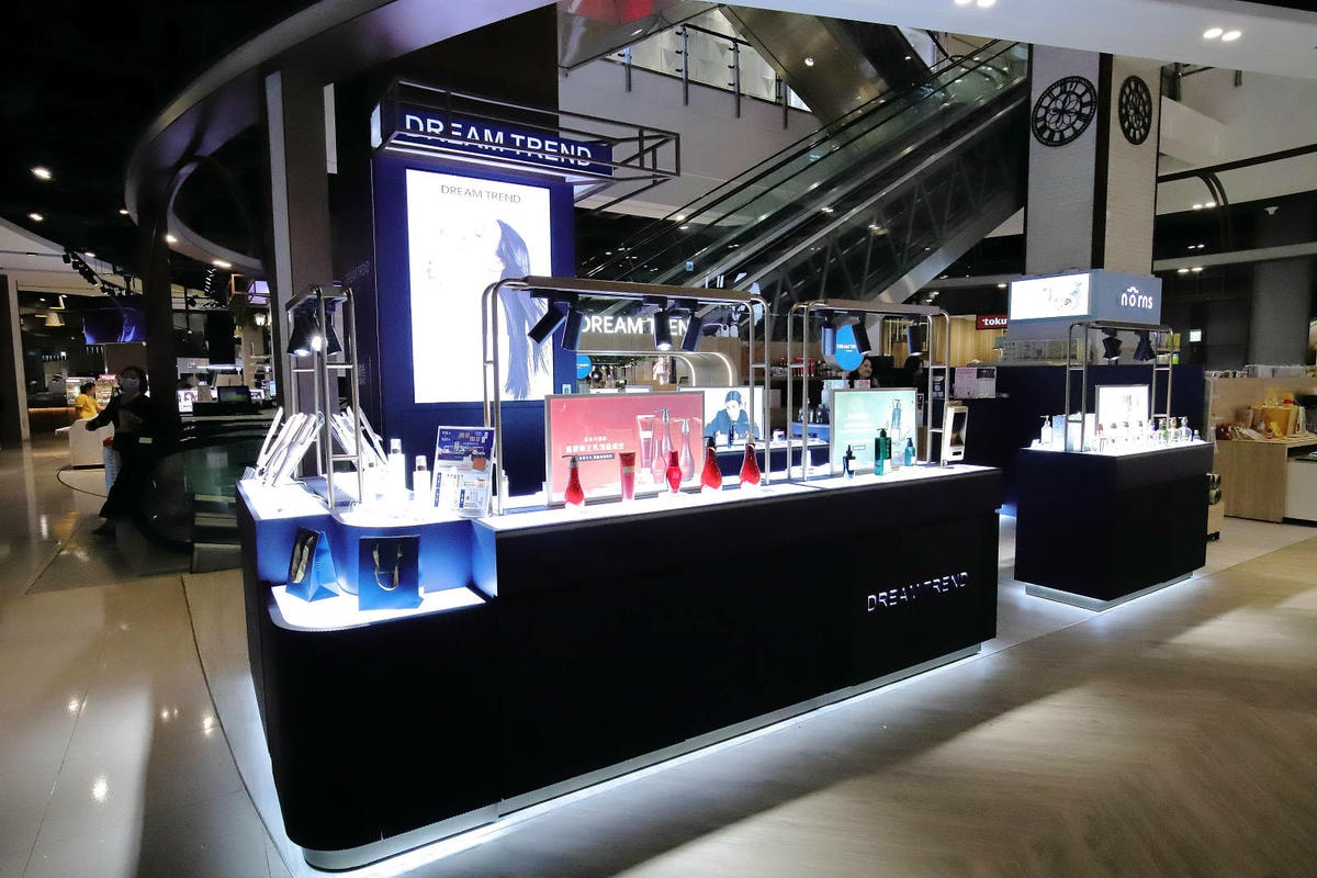 悠遊逛週年慶!讓你優雅逛街也不失美麗!輕鬆享優惠〜饗美食〜想