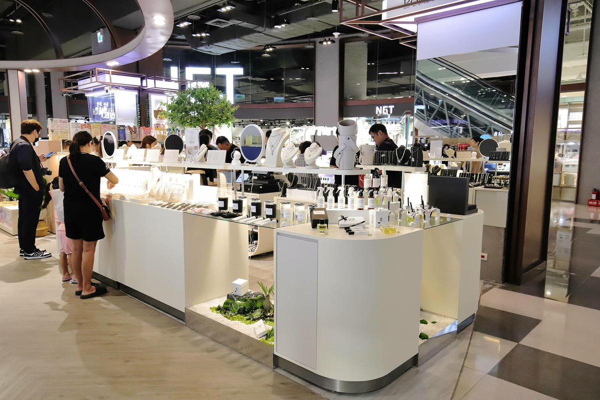 悠遊逛週年慶!讓你優雅逛街也不失美麗!輕鬆享優惠〜饗美食〜想