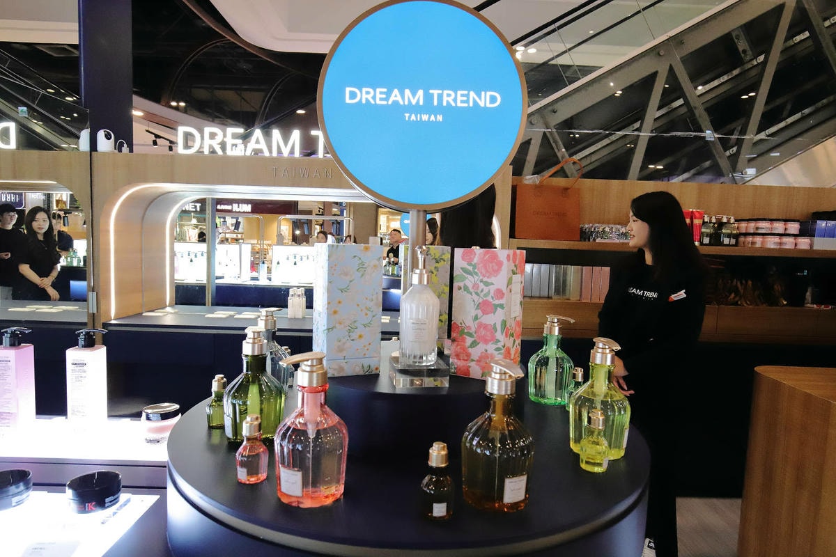 悠遊逛週年慶!讓你優雅逛街也不失美麗!輕鬆享優惠〜饗美食〜想