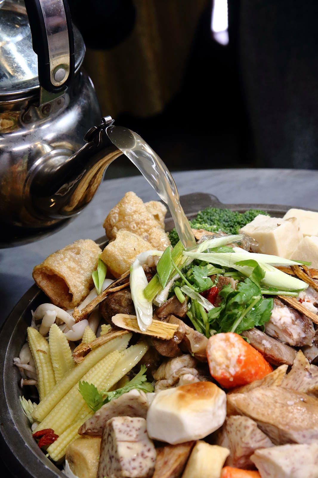 熱鬧滾滾的尾牙祭開跑囉〜宸軒園粵菜海鮮中興店,辦桌只要880 熱鬧滾滾的尾牙祭開跑囉〜宸軒園粵菜海鮮中興店,辦桌只要880