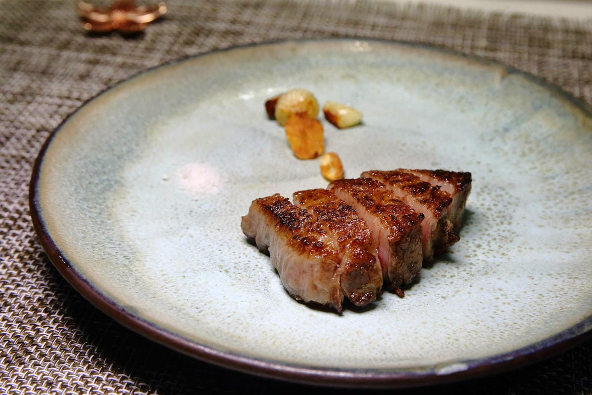 Google 評論4.8高分，無菜單鐵板燒 近在林口，人氣套