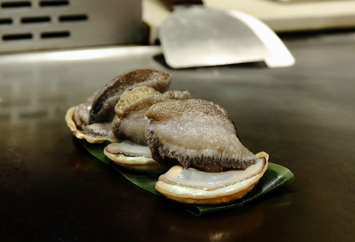 Google 評論4.8高分，無菜單鐵板燒 近在林口，人氣套