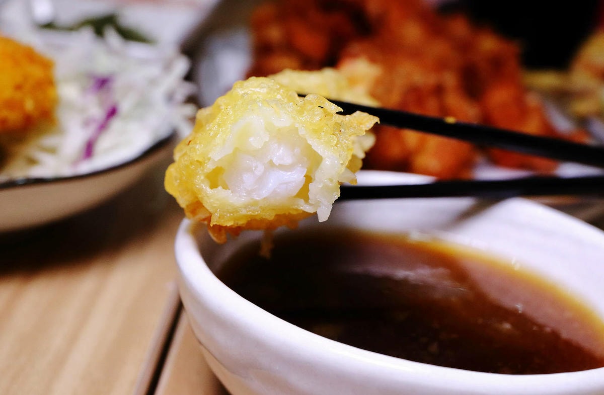 淡水平價丼飯、日式炸天婦羅推薦!隱藏版超人氣浮誇丼飯!19種