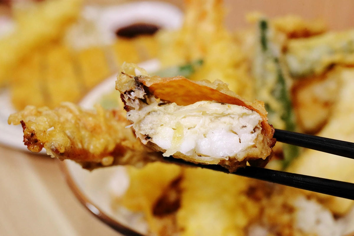 淡水平價丼飯、日式炸天婦羅推薦!隱藏版超人氣浮誇丼飯!19種