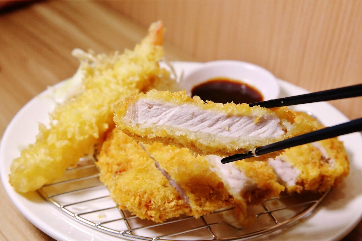 淡水平價丼飯、日式炸天婦羅推薦!隱藏版超人氣浮誇丼飯!19種