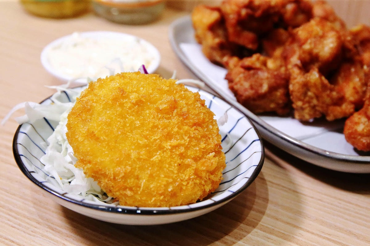 淡水平價丼飯、日式炸天婦羅推薦!隱藏版超人氣浮誇丼飯!19種