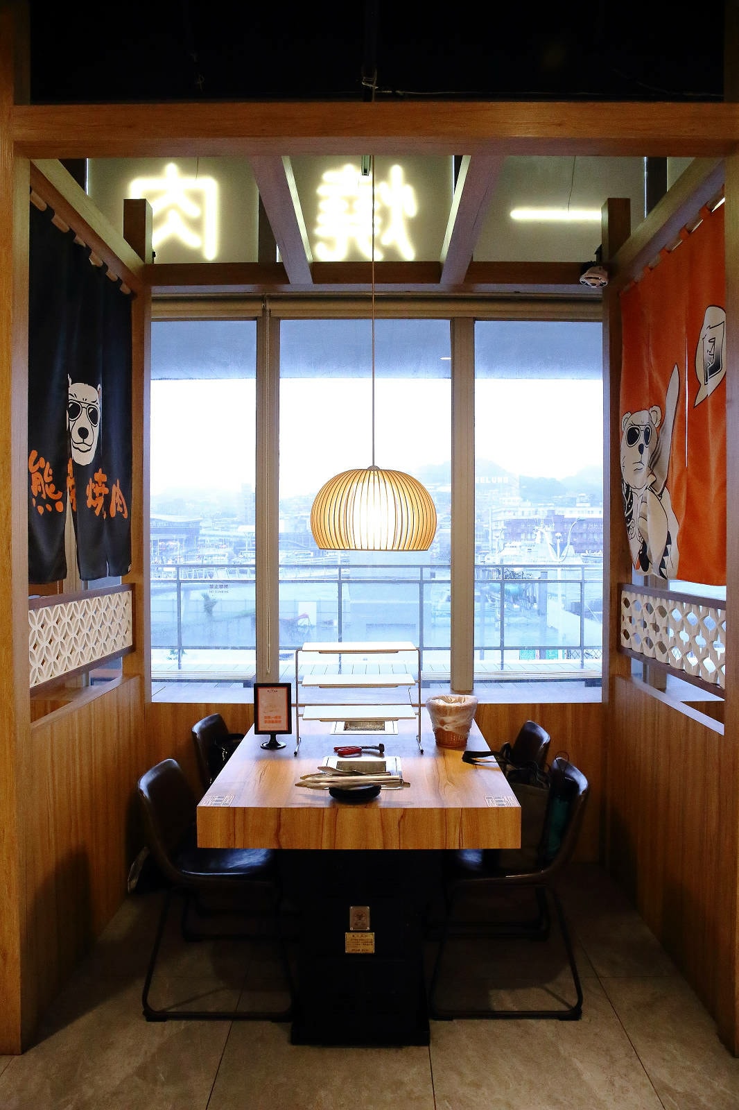 吃燒肉還能看海景?!基隆唯一無敵海景燒肉吃到飽!燒肉吃到飽推