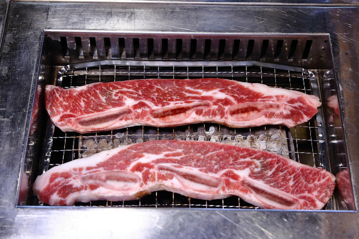 吃燒肉還能看海景?!基隆唯一無敵海景燒肉吃到飽!燒肉吃到飽推