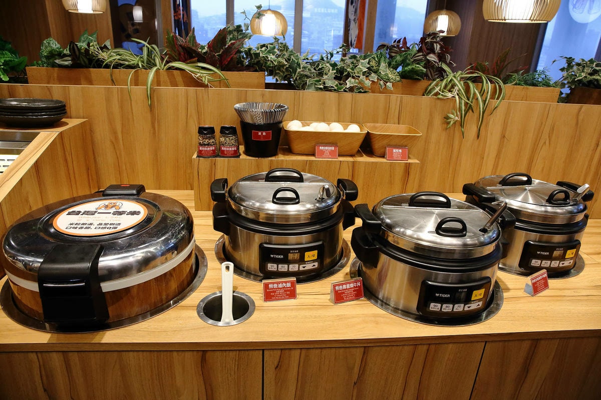 吃燒肉還能看海景?!基隆唯一無敵海景燒肉吃到飽!燒肉吃到飽推