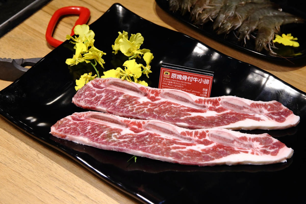 吃燒肉還能看海景?!基隆唯一無敵海景燒肉吃到飽!燒肉吃到飽推