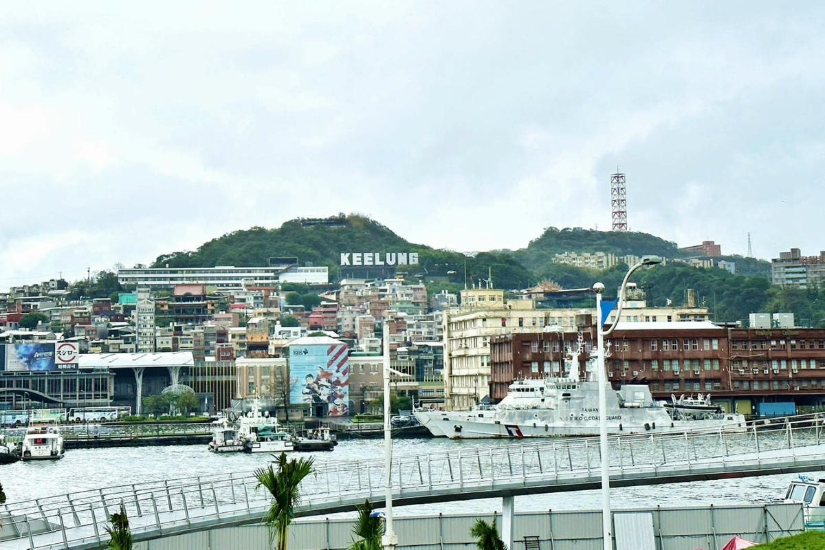 吃燒肉還能看海景?!基隆唯一無敵海景燒肉吃到飽!燒肉吃到飽推