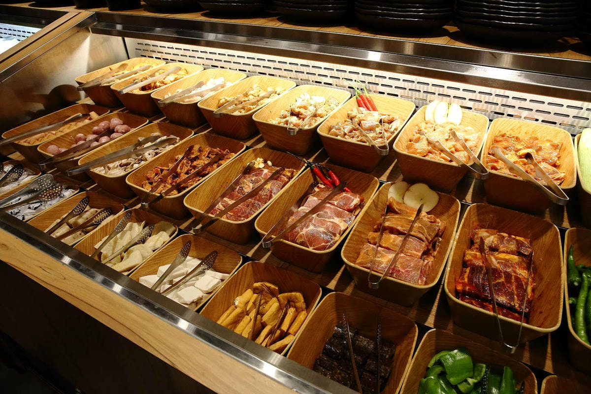 吃燒肉還能看海景?!基隆唯一無敵海景燒肉吃到飽!燒肉吃到飽推