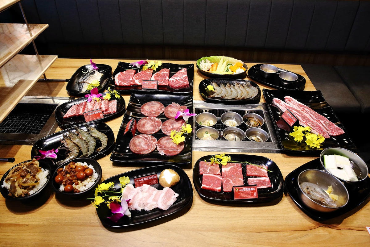 吃燒肉還能看海景?!基隆唯一無敵海景燒肉吃到飽!燒肉吃到飽推